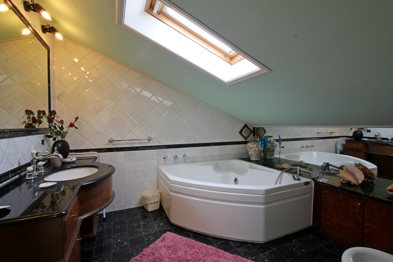 Maisonette Elegante in Vendita nel Centro di Pietrasanta
