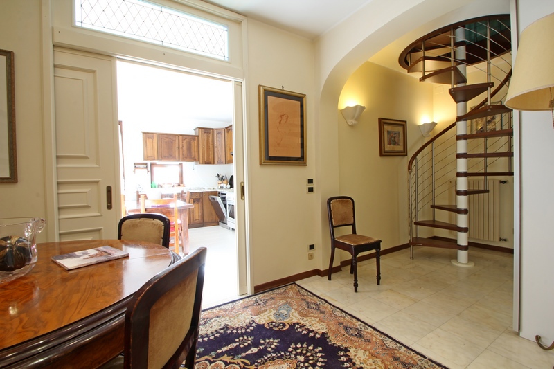 Maisonette Elegante in Vendita nel Centro di Pietrasanta