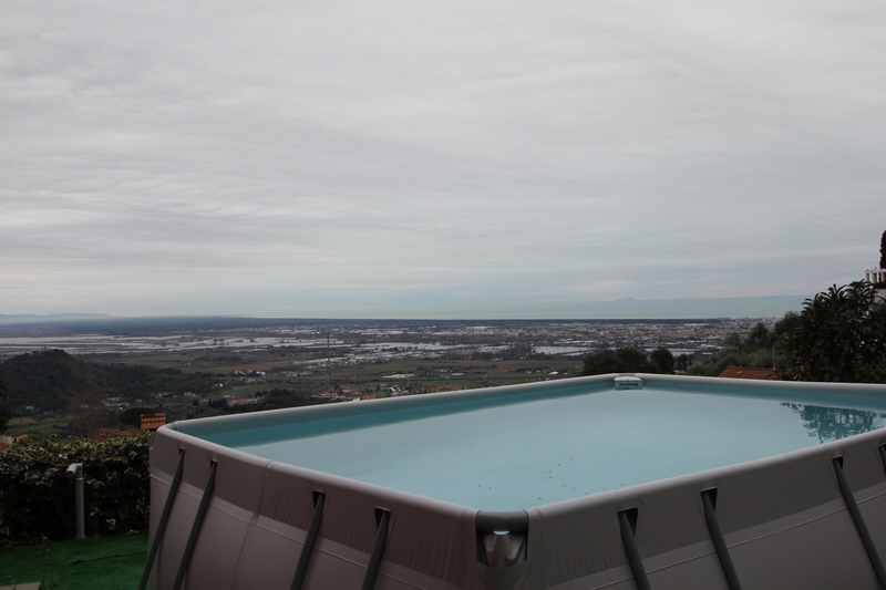 Villa in Corsanico with sea view