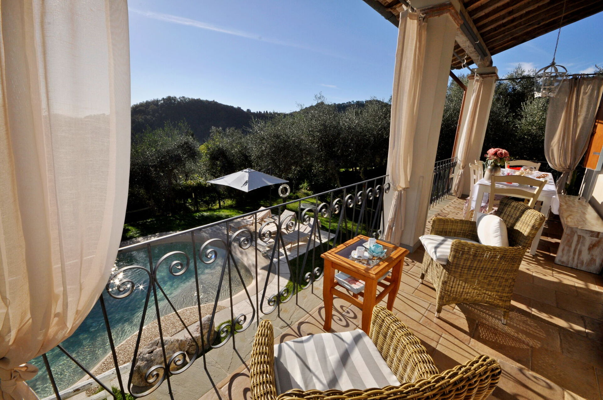 Tuscan Villa with Pool & Olive Grove – Montebello di Camaiore