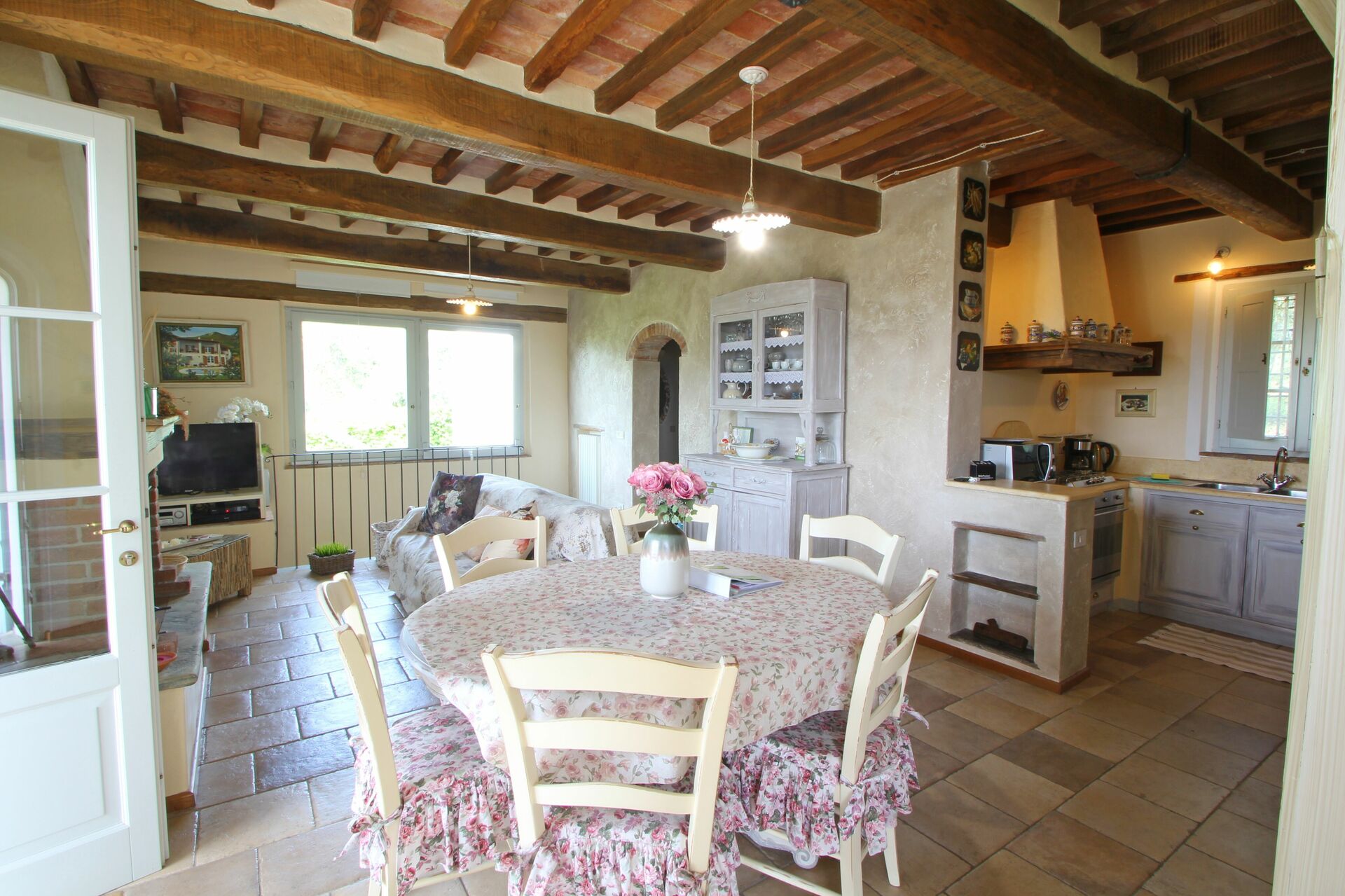 Tuscan Villa with Pool & Olive Grove – Montebello di Camaiore