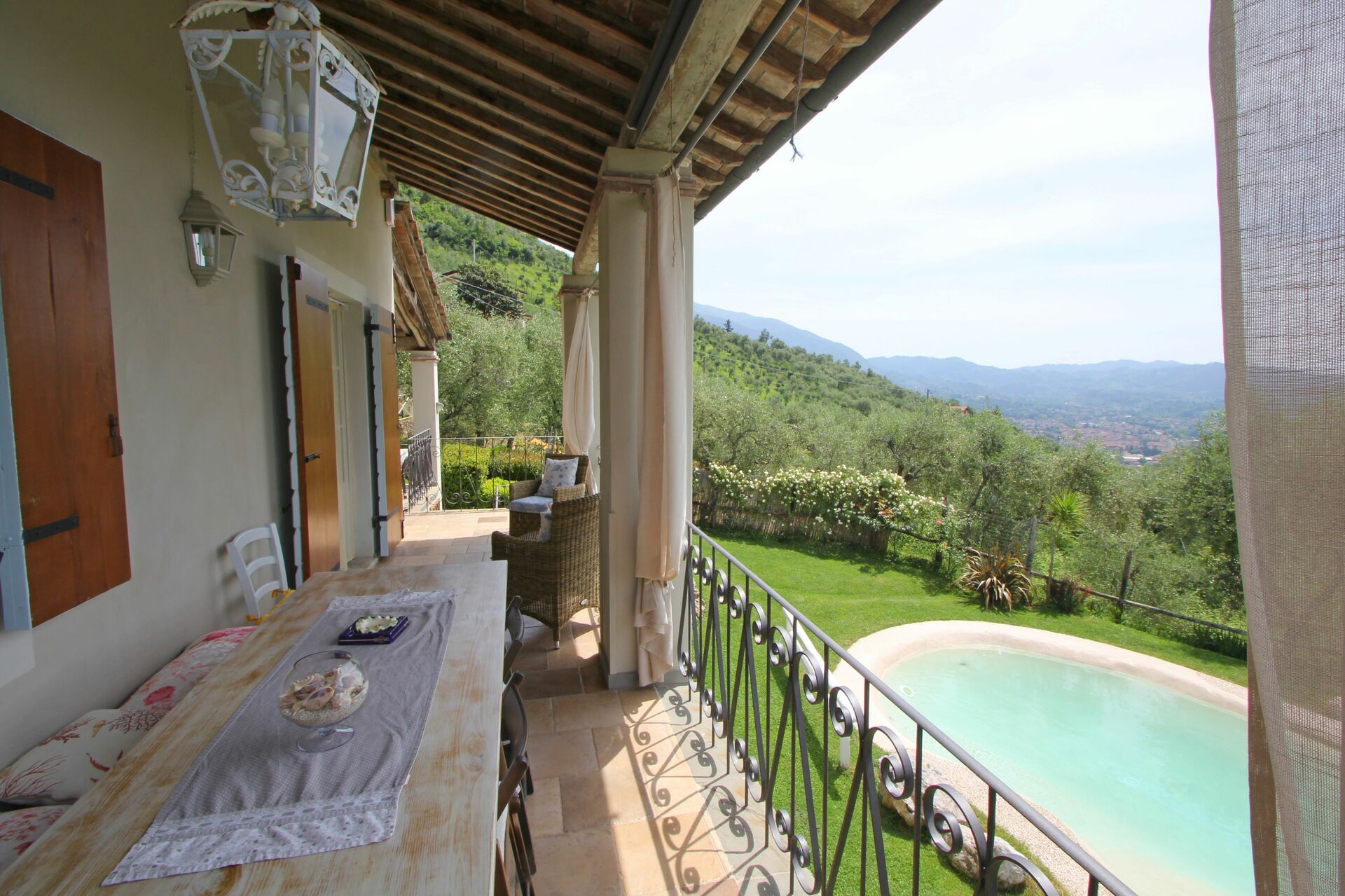 Tuscan Villa with Pool & Olive Grove – Montebello di Camaiore