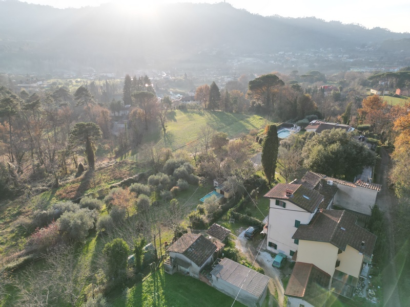 Unique 4-Floor Stone House with Large Garden near Camaiore