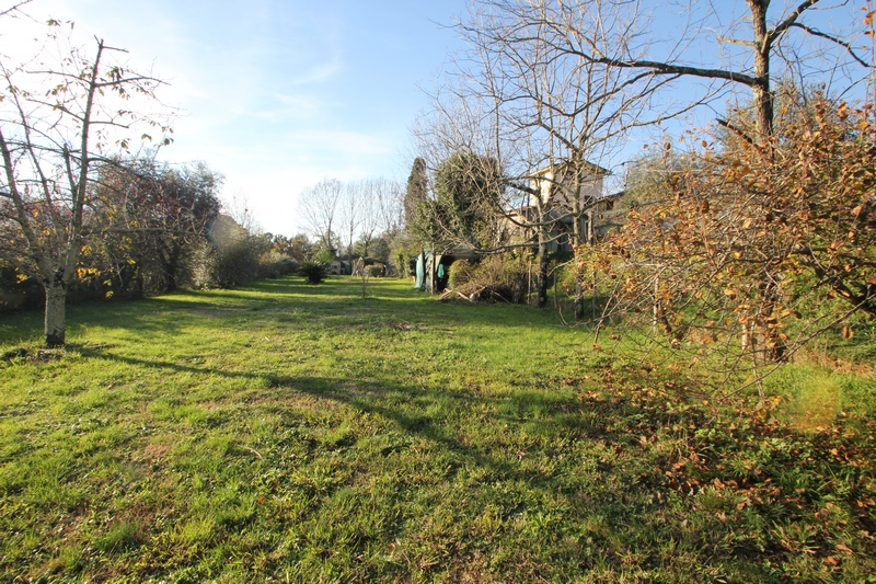 Unique 4-Floor Stone House with Large Garden near Camaiore