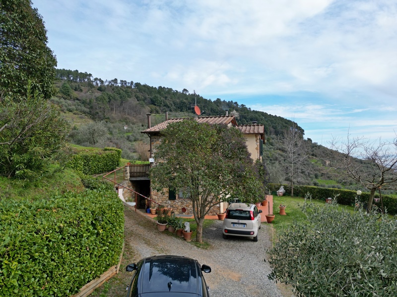 Restored stone house in Colle di Compito