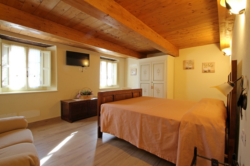 Renovated Stone House with Rustico & Pool near Montebello di Camaiore