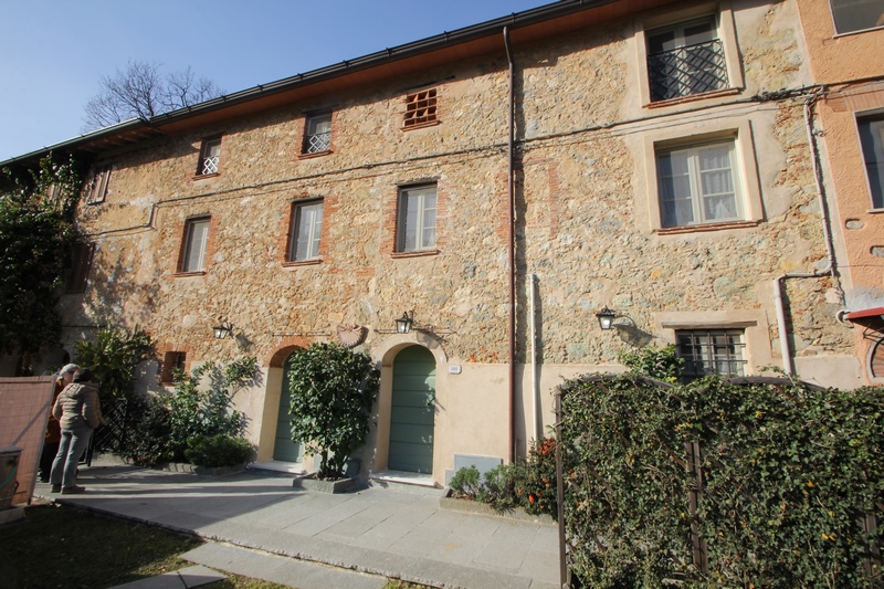 Ex-rural house near Camaiore