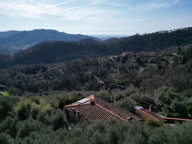 Isolated stone house with guest house above Camaiore