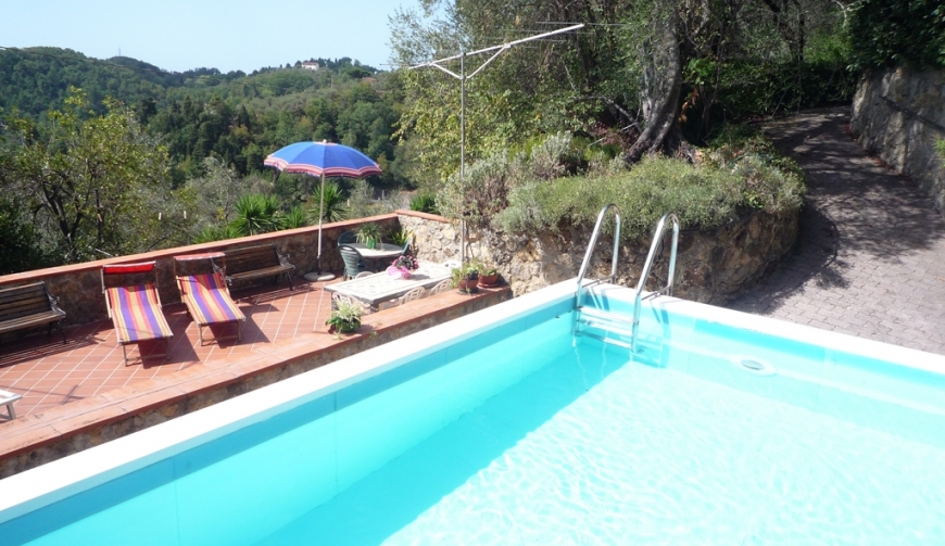 Isolated stone house with guest house above Camaiore