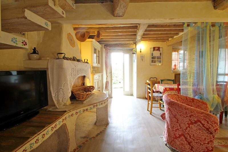 Charming Stone House with Cottage & Sea Views near Massarosa