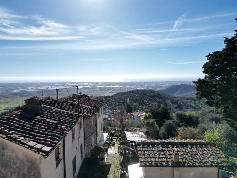 2 rustici con vista mare