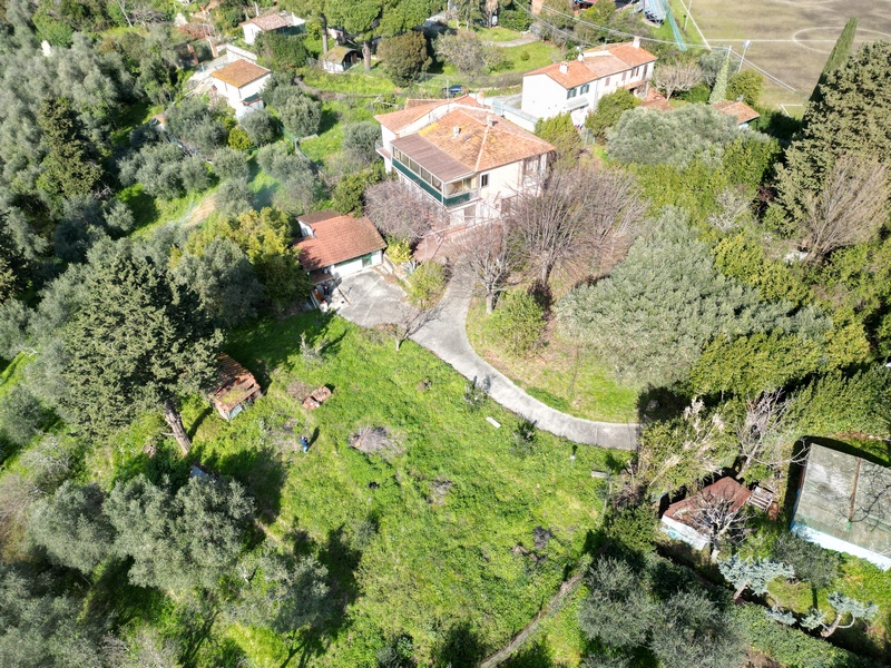 Sea-View Semi-Detached House with Land in Bargecchia