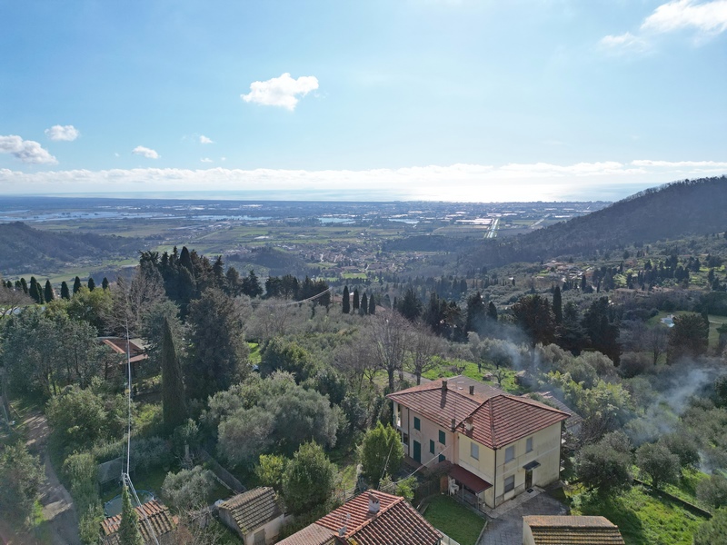Sea-View Semi-Detached House with Land in Bargecchia