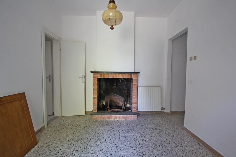 Sea-View Semi-Detached House with Land in Bargecchia