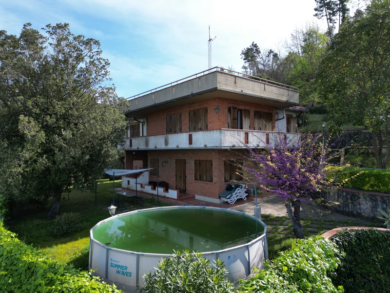 Large house with seaview