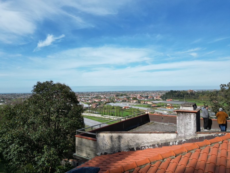 Hillside House with Sea Views & Garden near Camaiore
