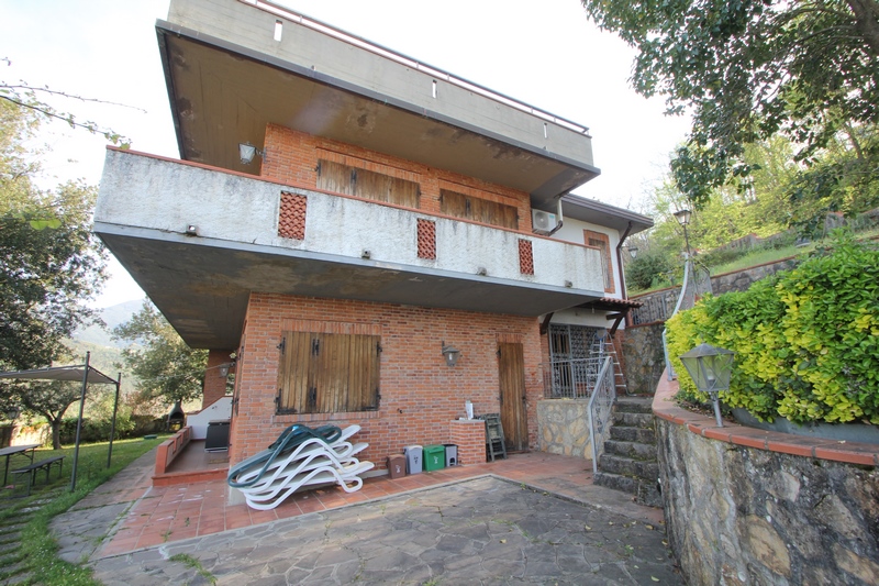 Grande casa con vista mare