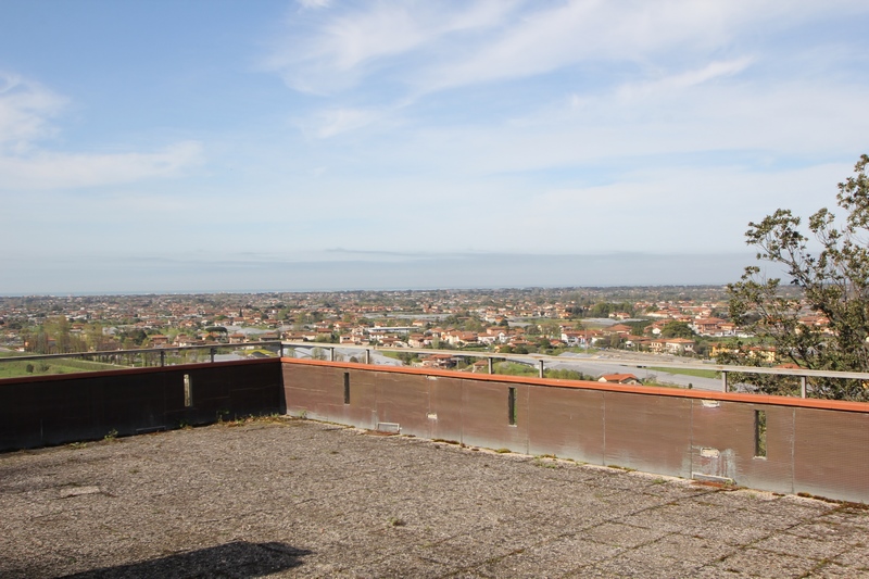 Großes Haus  mit Meerblick