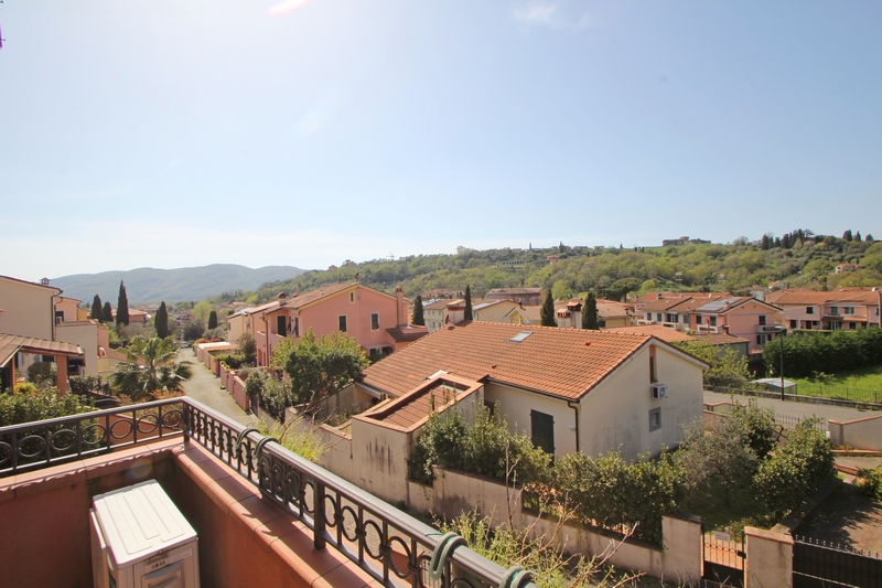 Villa mit Pool in der Nähe von Sarzana