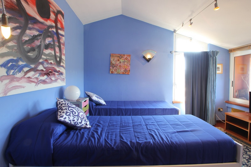 Detached Villa with Pool Near Sarzana – Ideal for Living & Rental