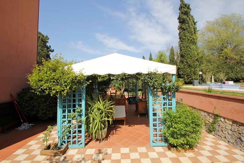 Villa con piscina vicino a Sarzana