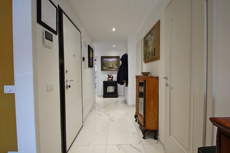 Renovated Flat 200m from the Sea in Viareggio