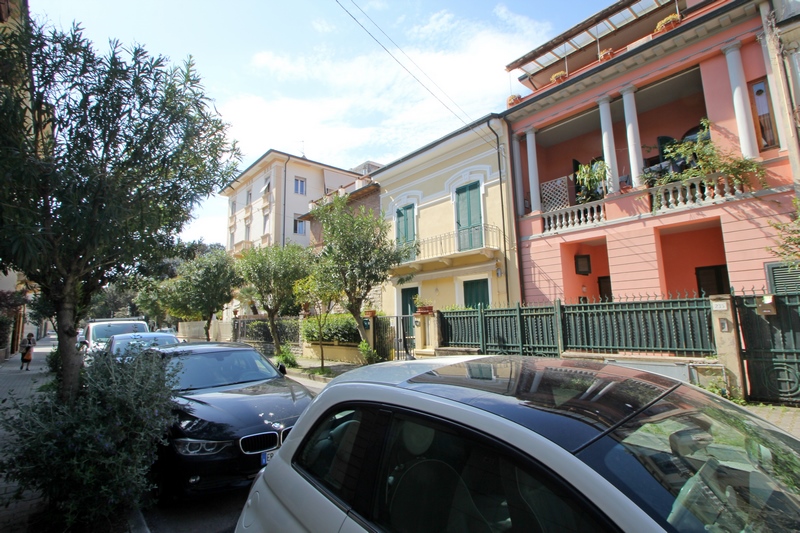 Top restored flat in Viareggio