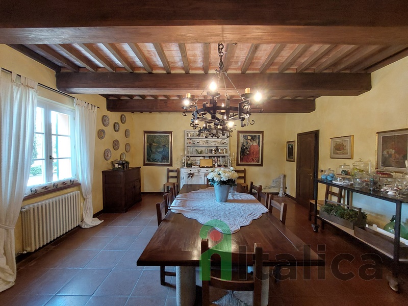 Stunning Villa with Farm & 38ha Land in Tuscany, Near Pisa