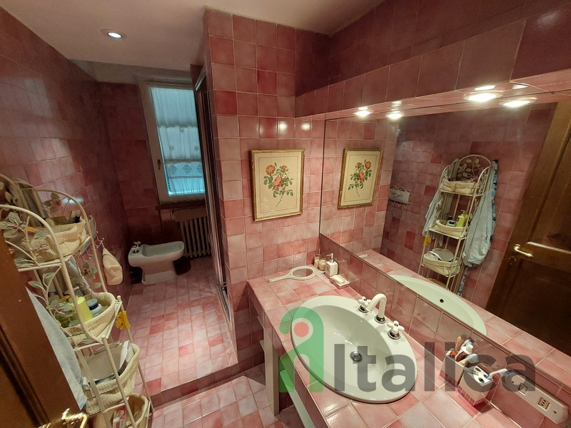 Stunning Villa with Farm & 38ha Land in Tuscany, Near Pisa