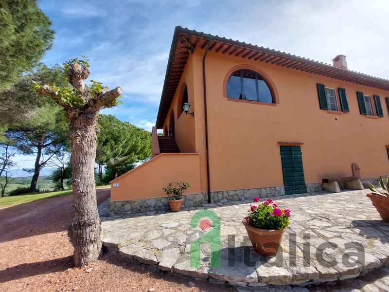Stunning Villa with Farm & 38ha Land in Tuscany, Near Pisa