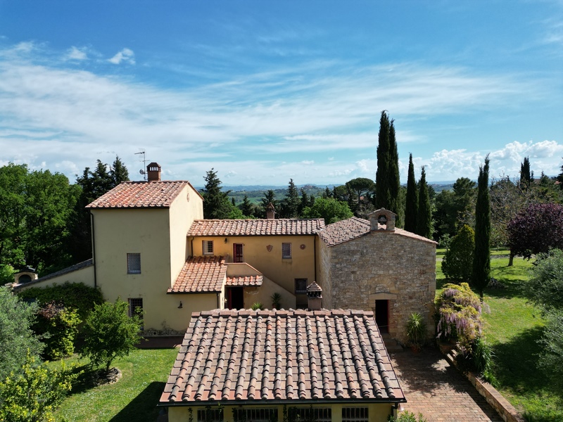 Casale Toscano Ristrutturato con Piscina & Cappella – Vicino Volterra & Lari