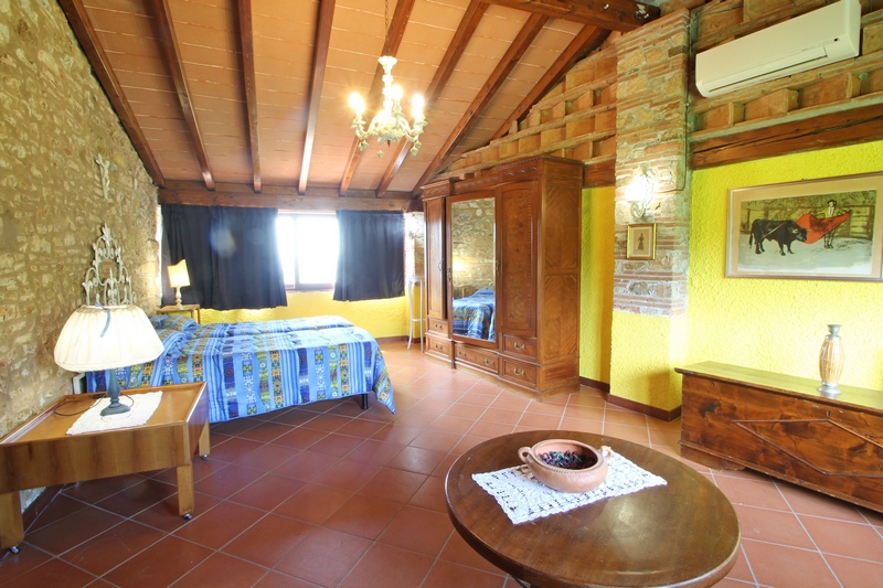 Ampia Villa con Piscina e Vista Mare a Corsanico – Italia