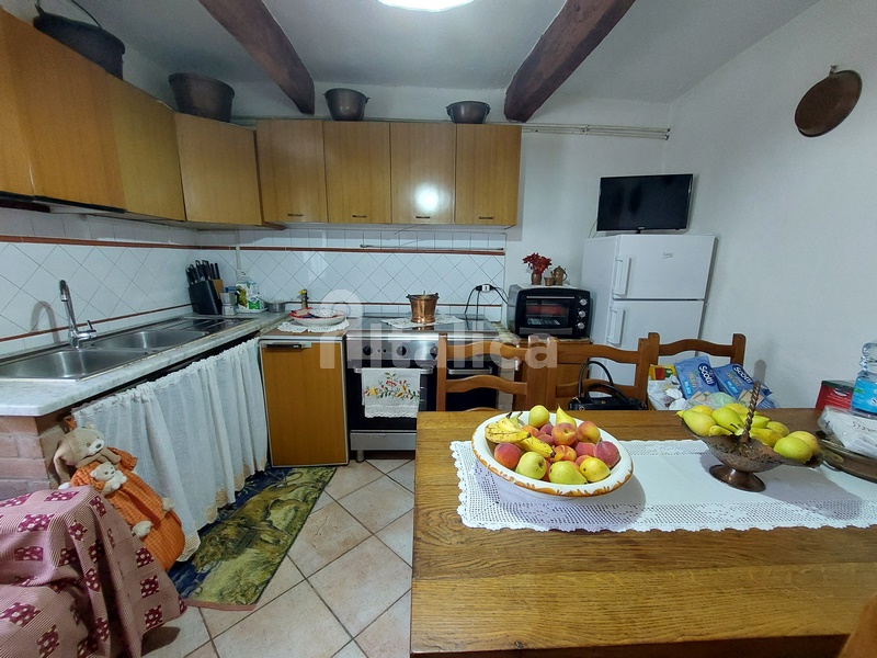 Casa di Borgo con Vista Mare e Uliveto – In Vendita