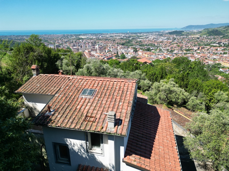 Unikátní Vila s Výhledem na Moře a Možností Rozšíření – Na Prodej