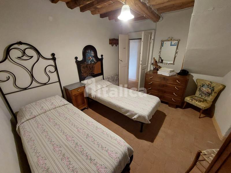 Casa in Pietra Ristrutturata con Vista Mare Mozzafiato – In Vendita vicino a Pieve a Elici