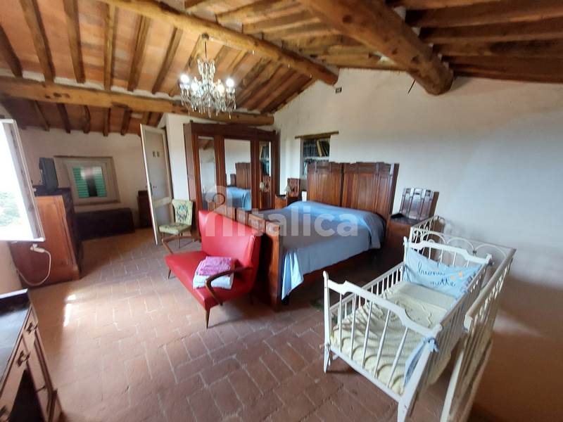 Casa in Pietra Ristrutturata con Vista Mare Mozzafiato – In Vendita vicino a Pieve a Elici