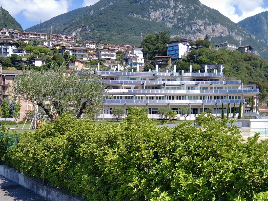 Luxury Top Floor Flat with Private Pool & Lake View – Lake Iseo
