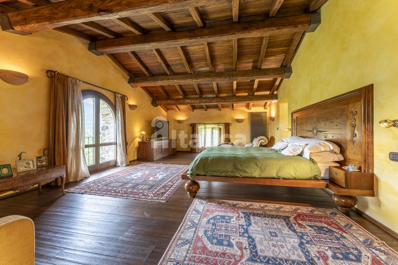 Luxurious 13th-Century Villa with Pool in Bagnone, Tuscany