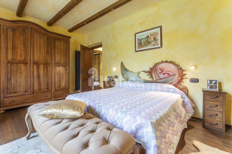 Luxurious 13th-Century Villa with Pool in Bagnone, Tuscany