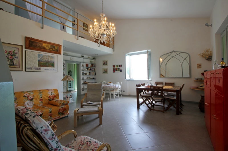Casa Vacanze in Vendita Vicino ad Arezzo – Fascino Toscano e Privacy