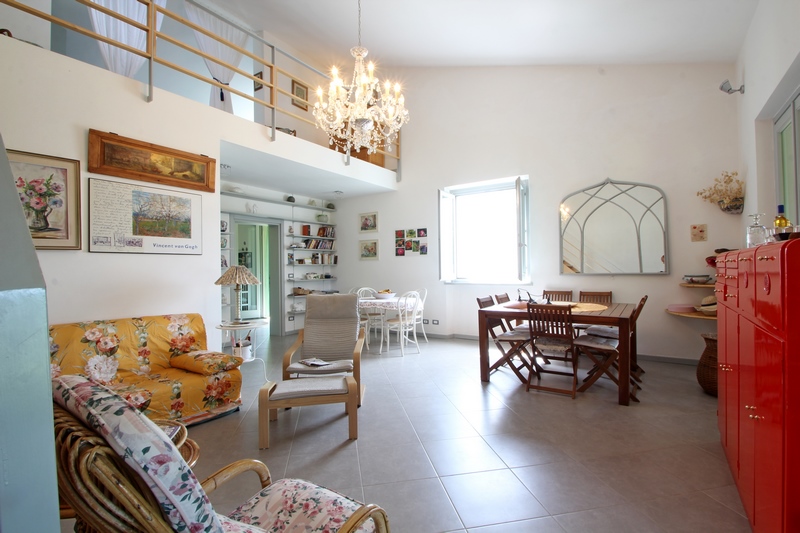 Casa Vacanze in Vendita Vicino ad Arezzo – Fascino Toscano e Privacy