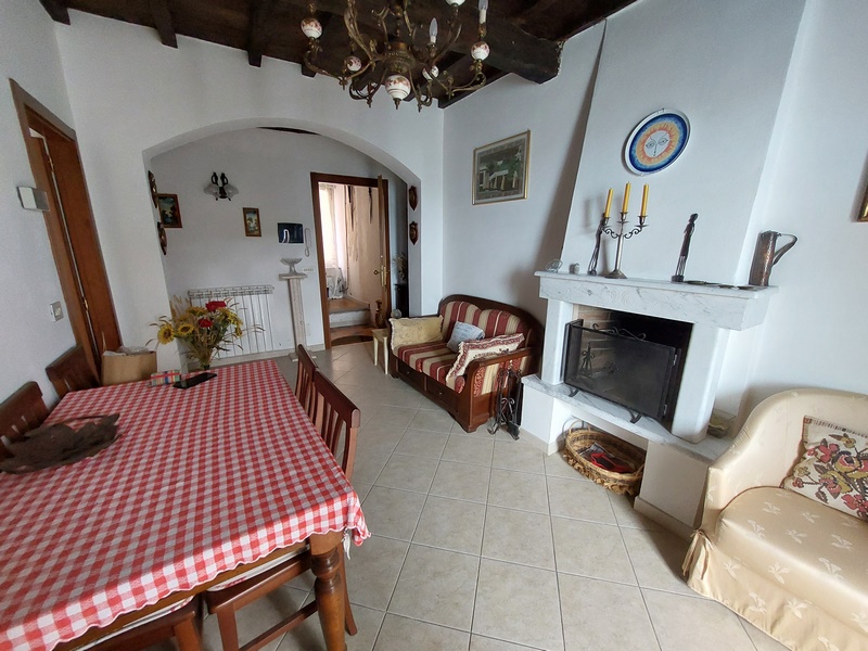 Flat for Sale in Fosdinovo – Historic Charm Near Malaspina Castle