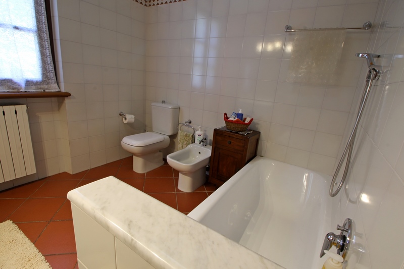 Large Sea View Villa in Bargecchia – Tuscany Real Estate