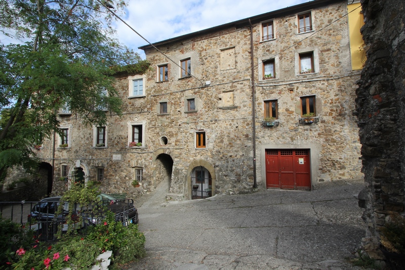 Romantic Stone House in Giucano – A Timeless Retreat for Two
