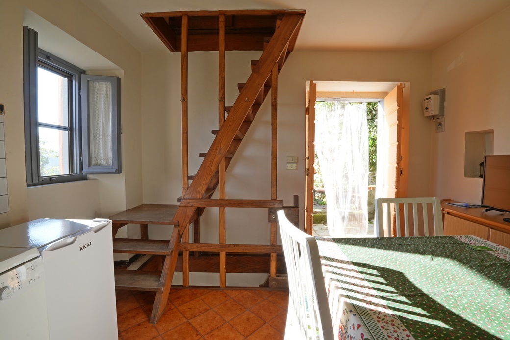 Charming Restored Stone House with Sea Views – Tranquil Village Retreat Near Camaiore