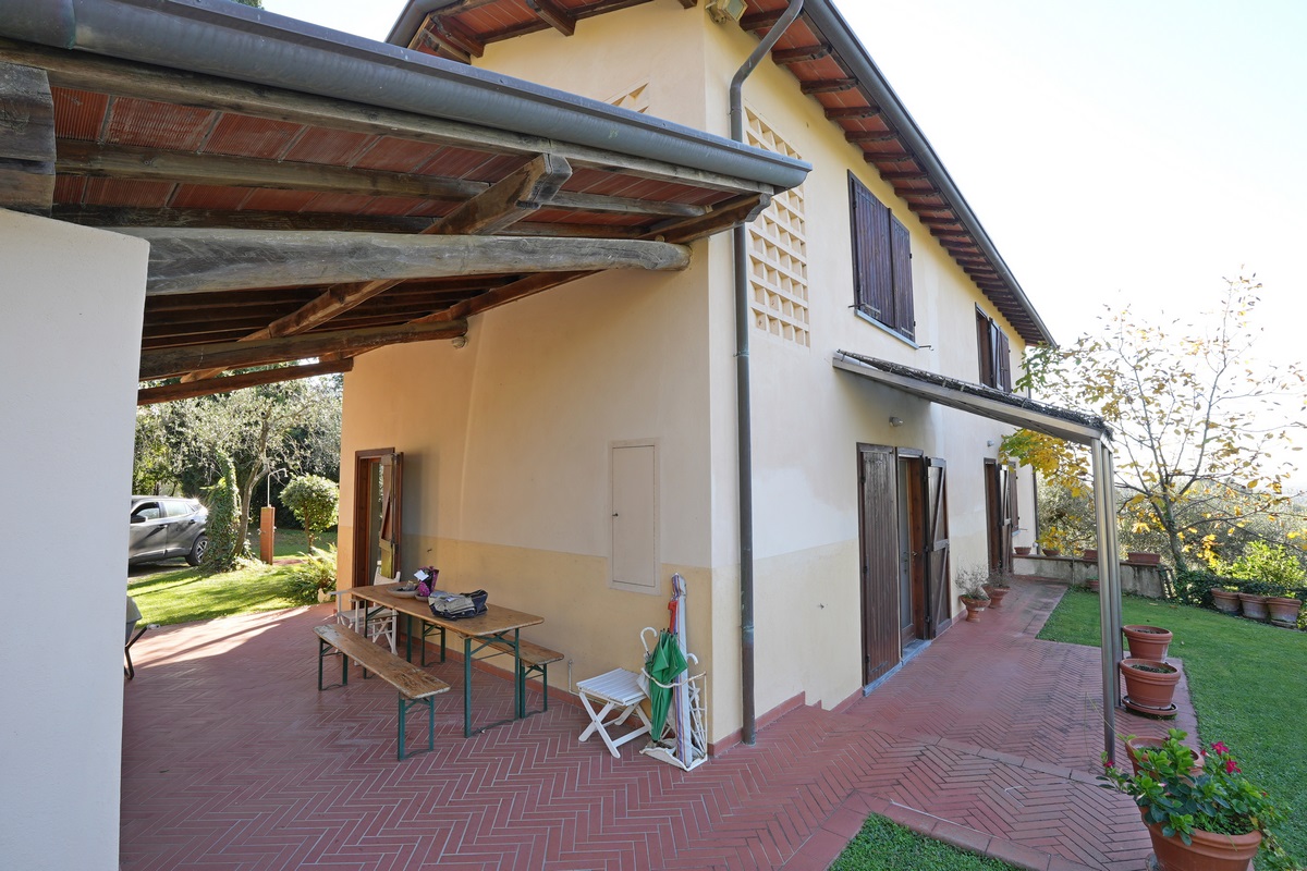 Exclusive Tuscan Villa with Panoramic Sea Views & Olive Grove in Versilia