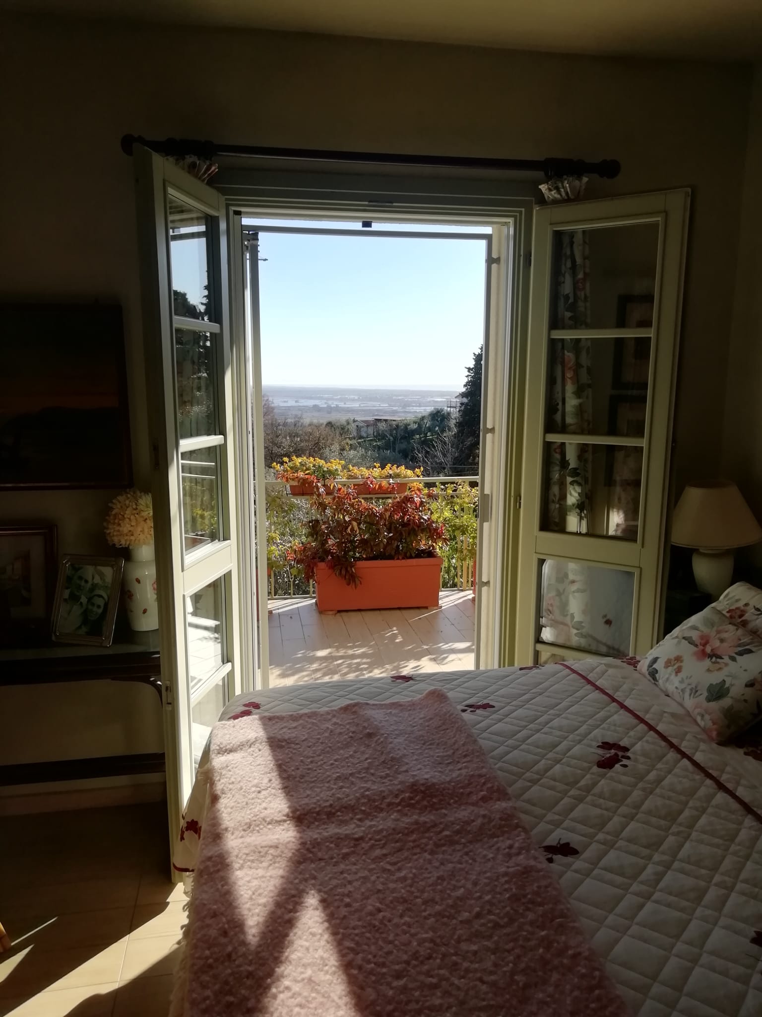Renovated 70s House with Garden & Sea View in Bargecchia