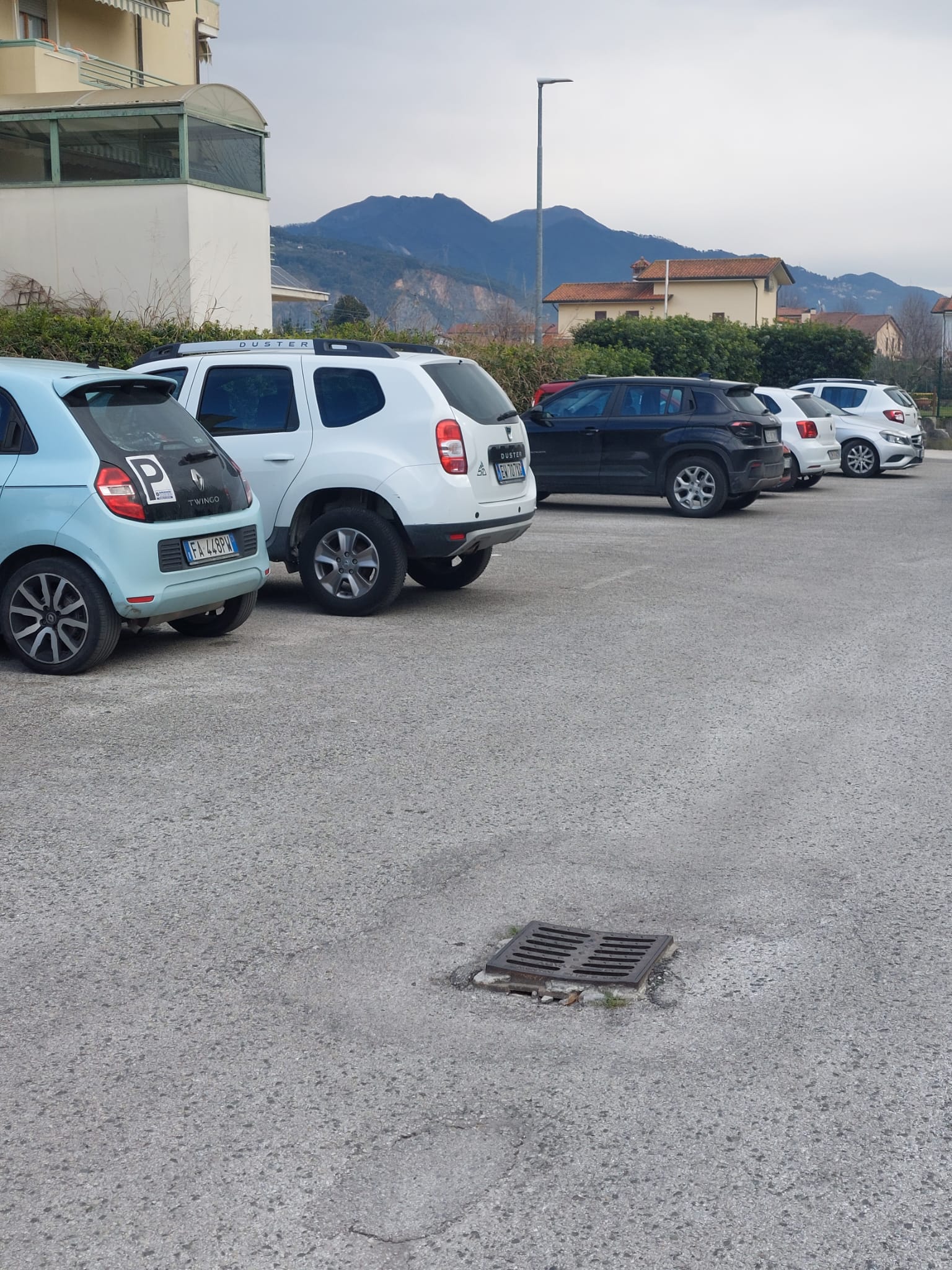 Appartamento Ristrutturato con 3 Camere Vicino alla Spiaggia a Montignoso