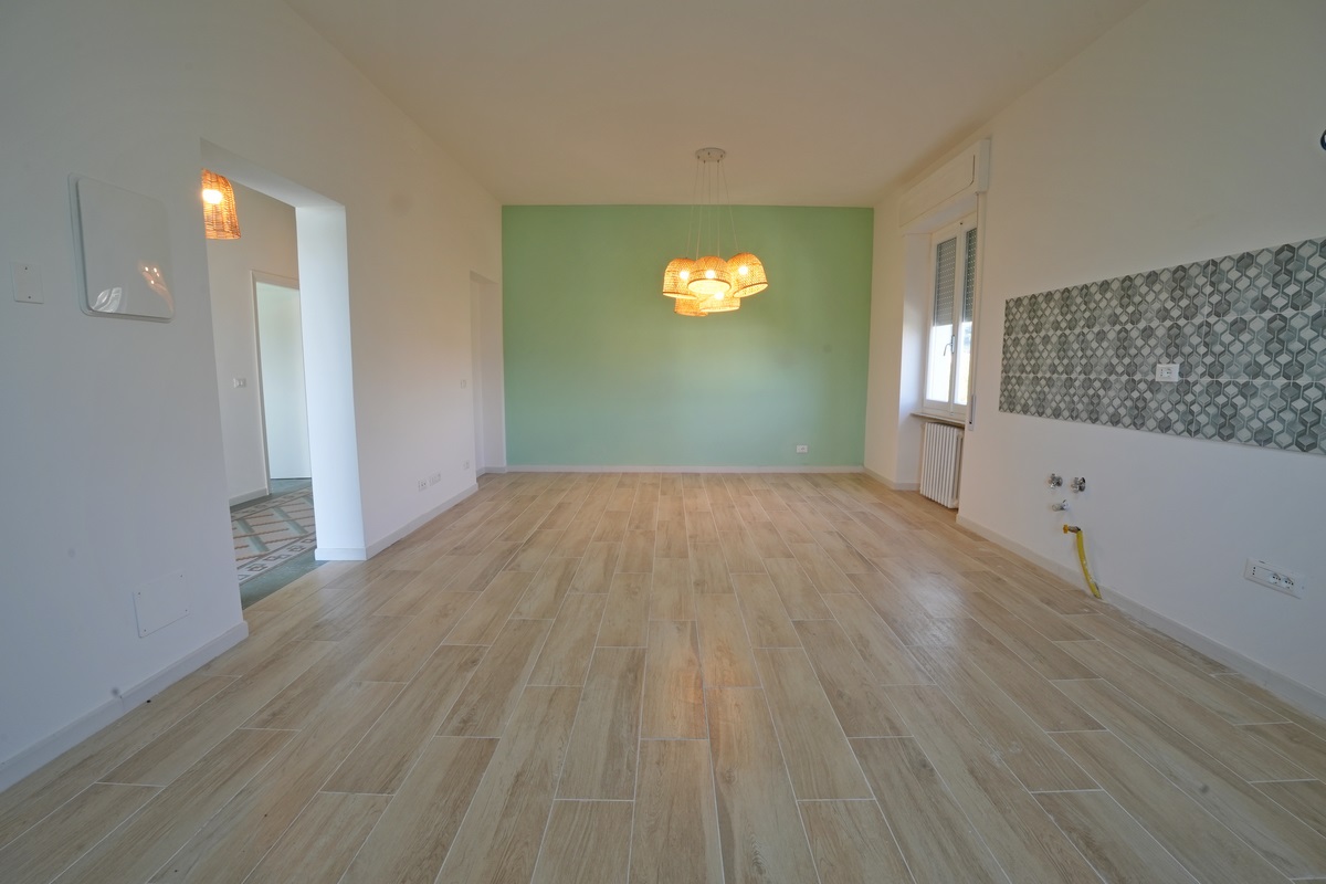 Appartamento in casa con due unita a Ameglia - Sarzana