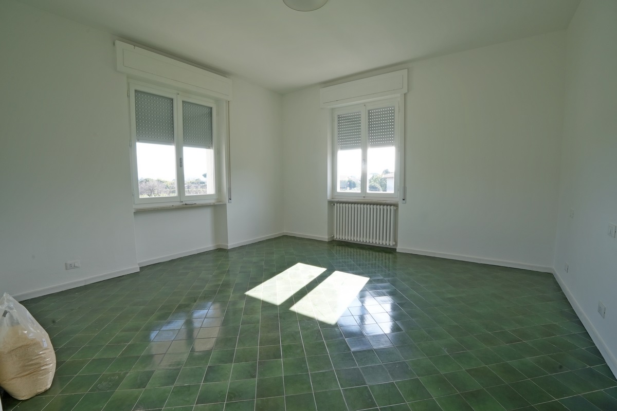Appartamento in casa con due unita a Ameglia - Sarzana
